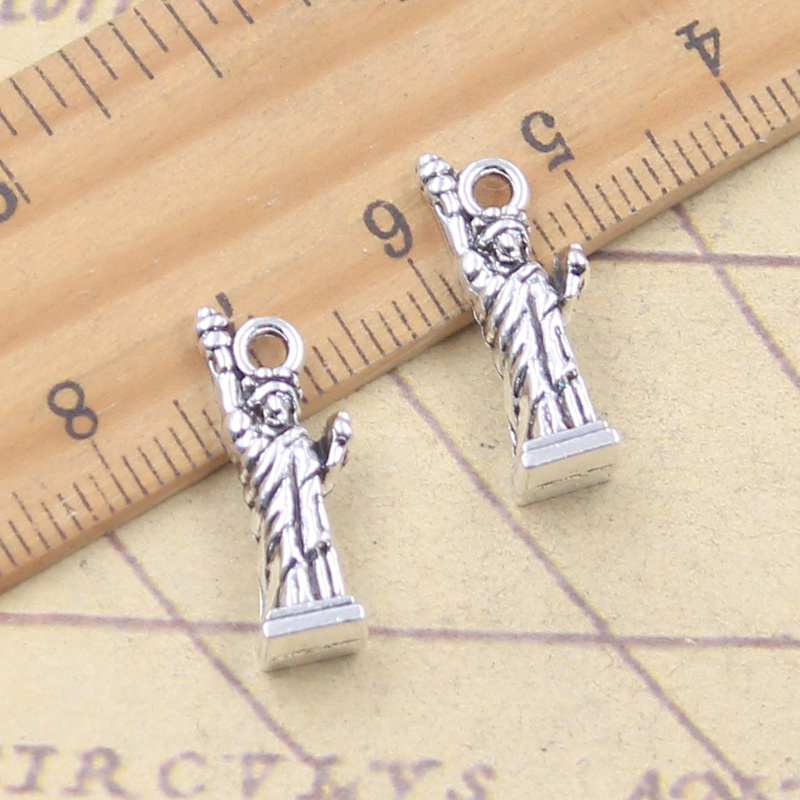 10 個チャームニューヨーク自由の女神 21 × 7 × 6 - Jewelry Making York のレビューと価格